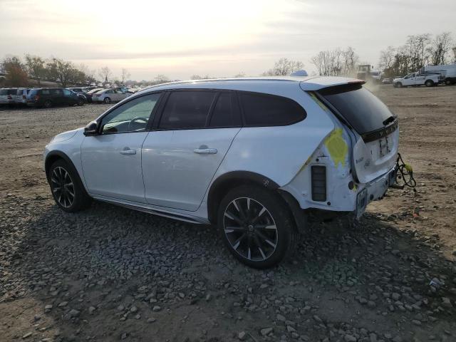 Изображение 2 2018 VOLVO V60 CROSS COUNTRY PLATINUM 2018 с VIN YV440MWM7J2043868