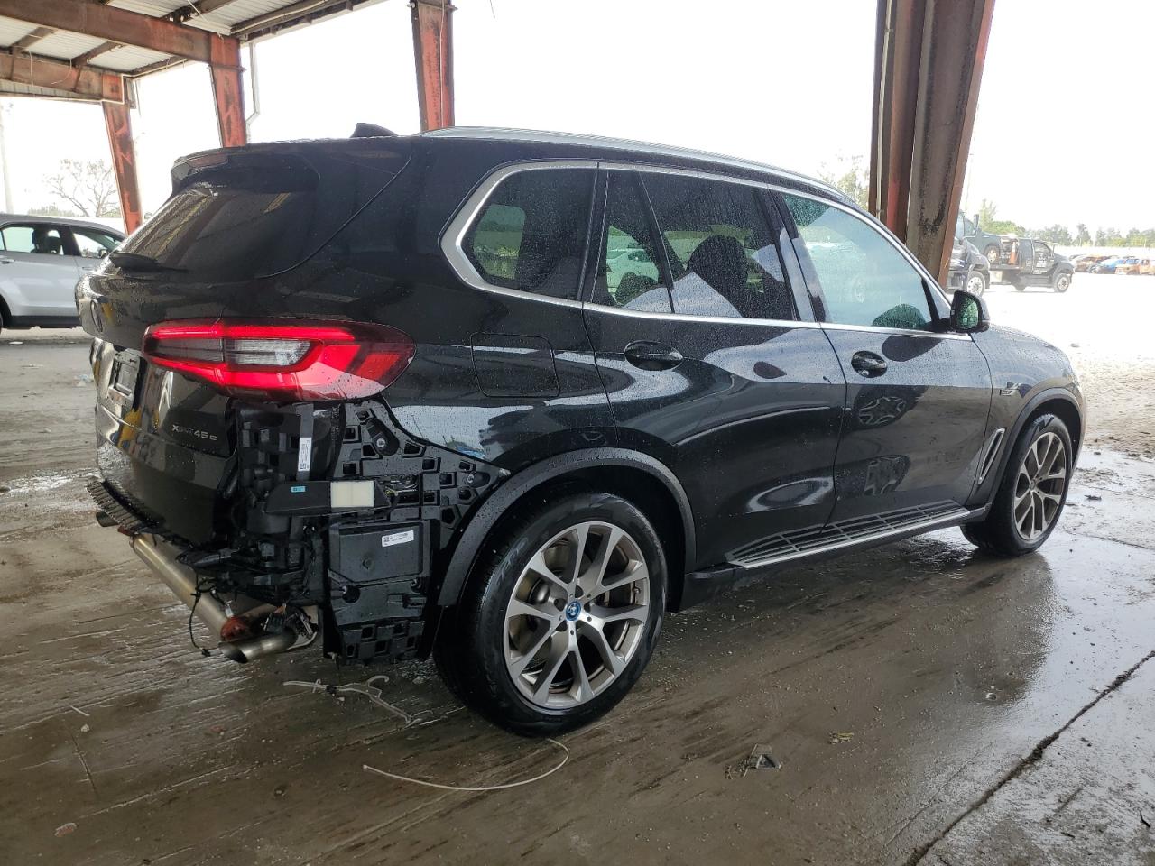 Изображение 3 2023 BMW X5 XDRIVE45E 2023 с VIN 5UXTA6C04P9N50315