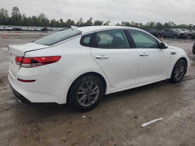 Image 3 of 2020 KIA OPTIMA LX 2020 with VIN 5XXGT4L33LG384202