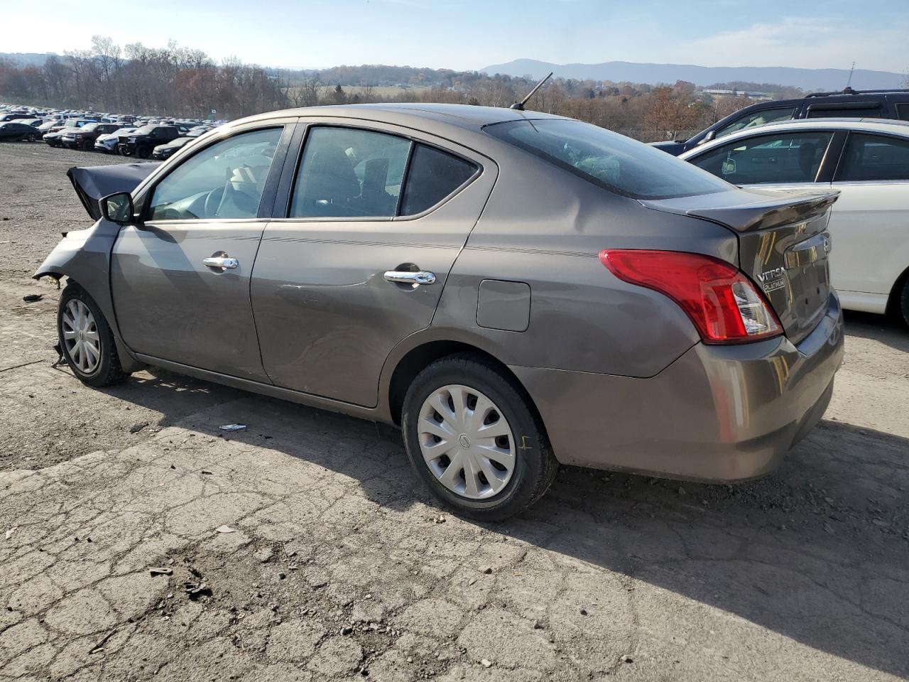 Изображение 2 2016 NISSAN VERSA S 2016 с VIN 3N1CN7AP8GL906335