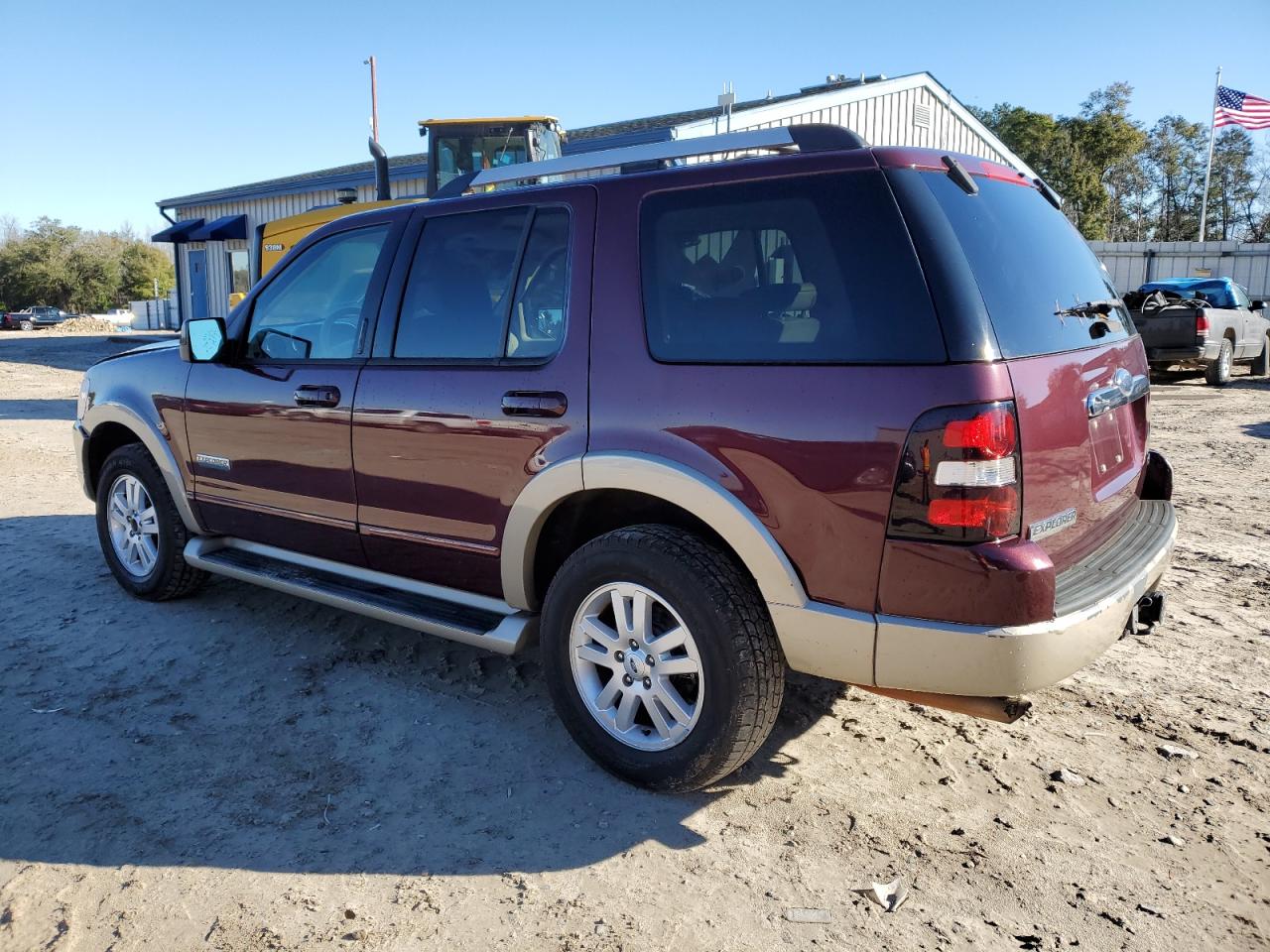 Изображение 2 2007 FORD EXPLORER EDDIE BAUER 2007 с VIN 1FMEU64E57UA82986