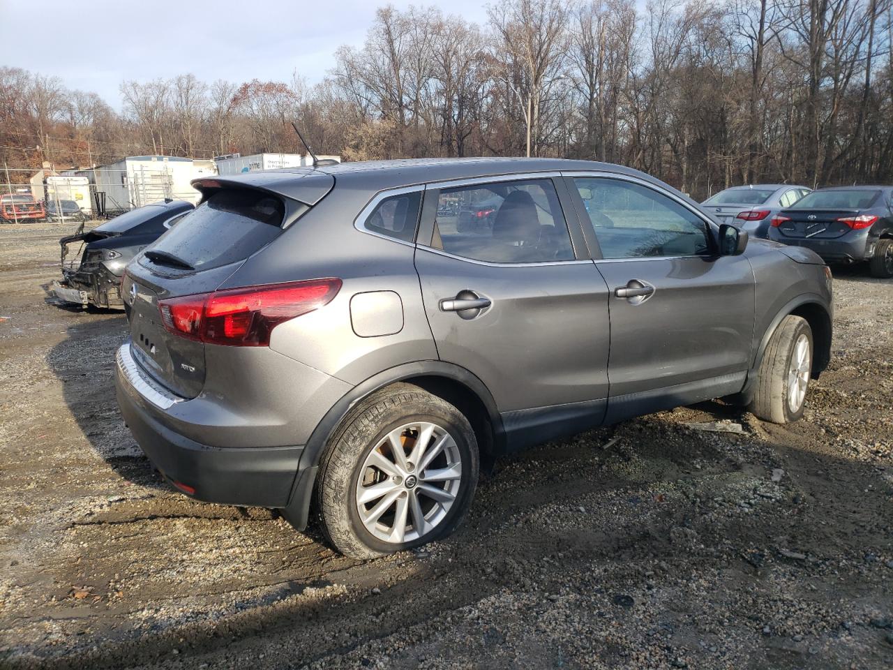 Image 3 of 2019 NISSAN ROGUE SPORT S 2019 with VIN JN1BJ1CR2KW623080