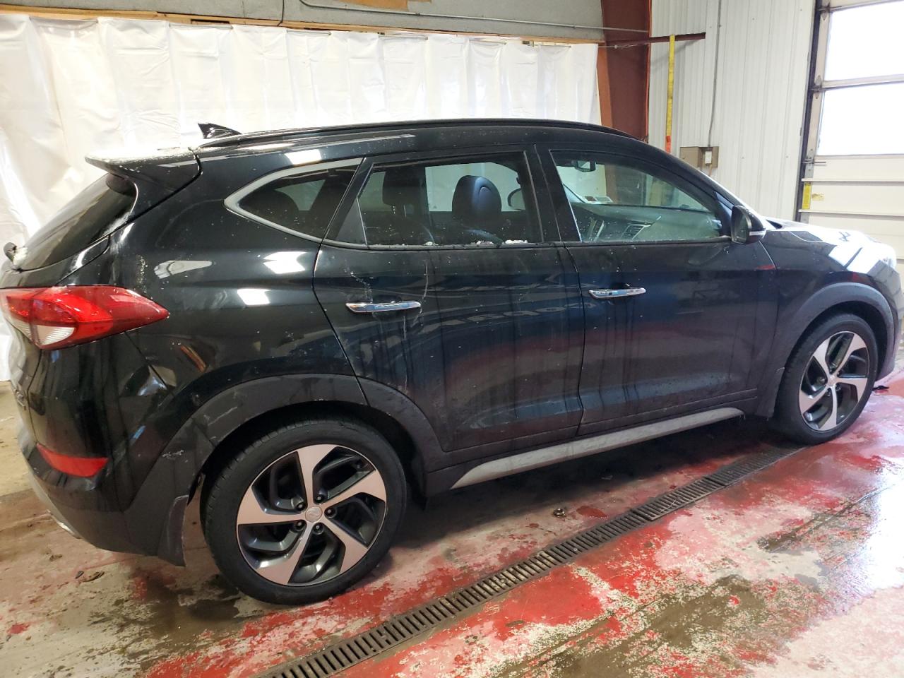 Obraz 3 z 2018 HYUNDAI TUCSON VALUE 2018 z VIN KM8J3CA25JU724589