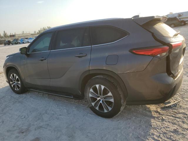 Obraz 2 z 2022 TOYOTA HIGHLANDER XLE 2022 z VIN 5TDGZRAH0NS126876