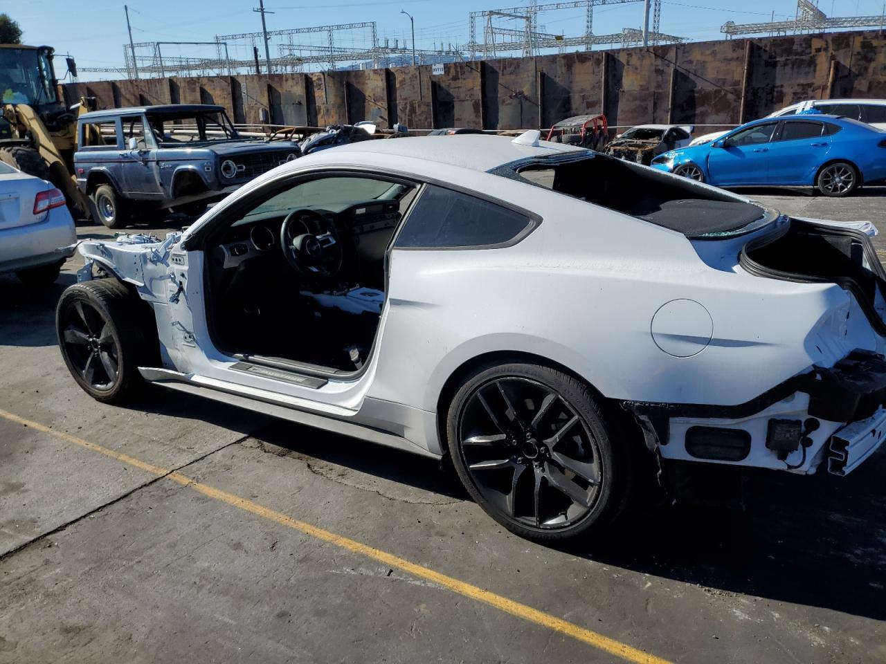 Image 2 of 2022 FORD MUSTANG GT 2022 with VIN 1FA6P8CF3N5143464