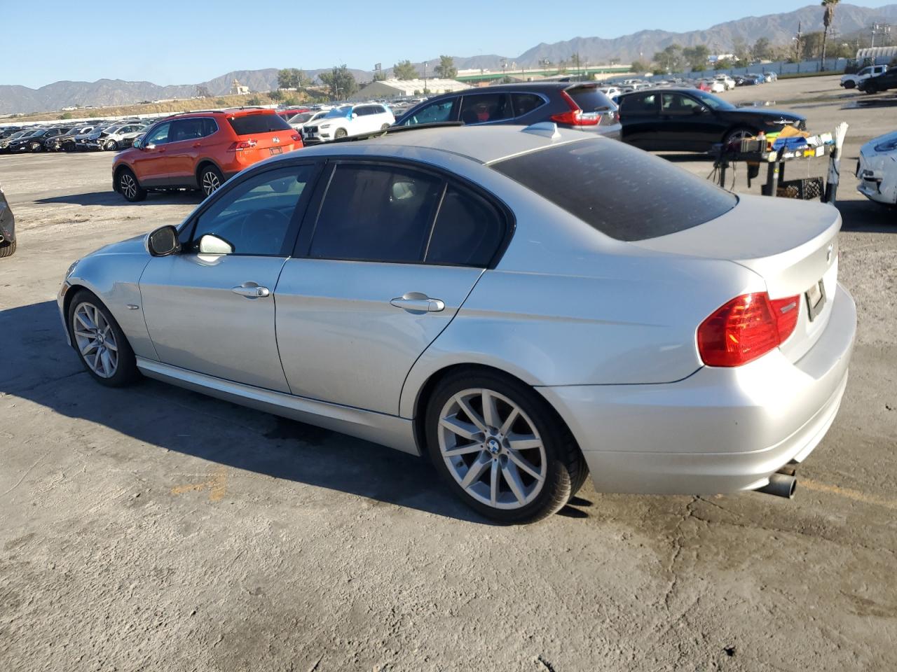 Image 2 of 2011 BMW 328 I 2011 with VIN WBAPH7C5XBE682735