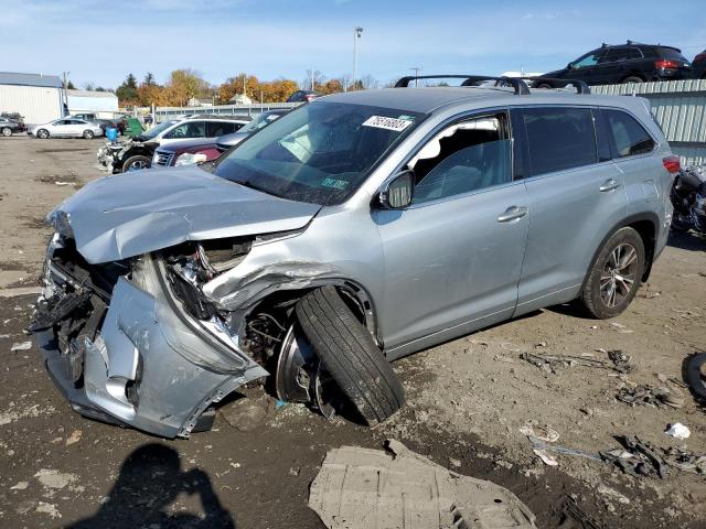 Image 1 of 2017 TOYOTA HIGHLANDER LE 2017 with VIN 5TDBZRFH7HS358009