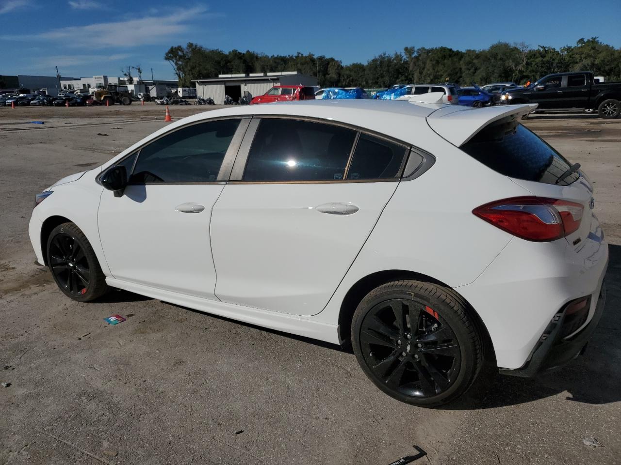 Изображение 2 2018 CHEVROLET CRUZE LT 2018 с VIN 3G1BE6SM6JS643338