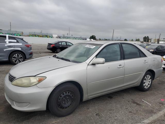 Obraz 1 z 2005 TOYOTA CAMRY LE 2005 z VIN 4T1BE32K75U577520