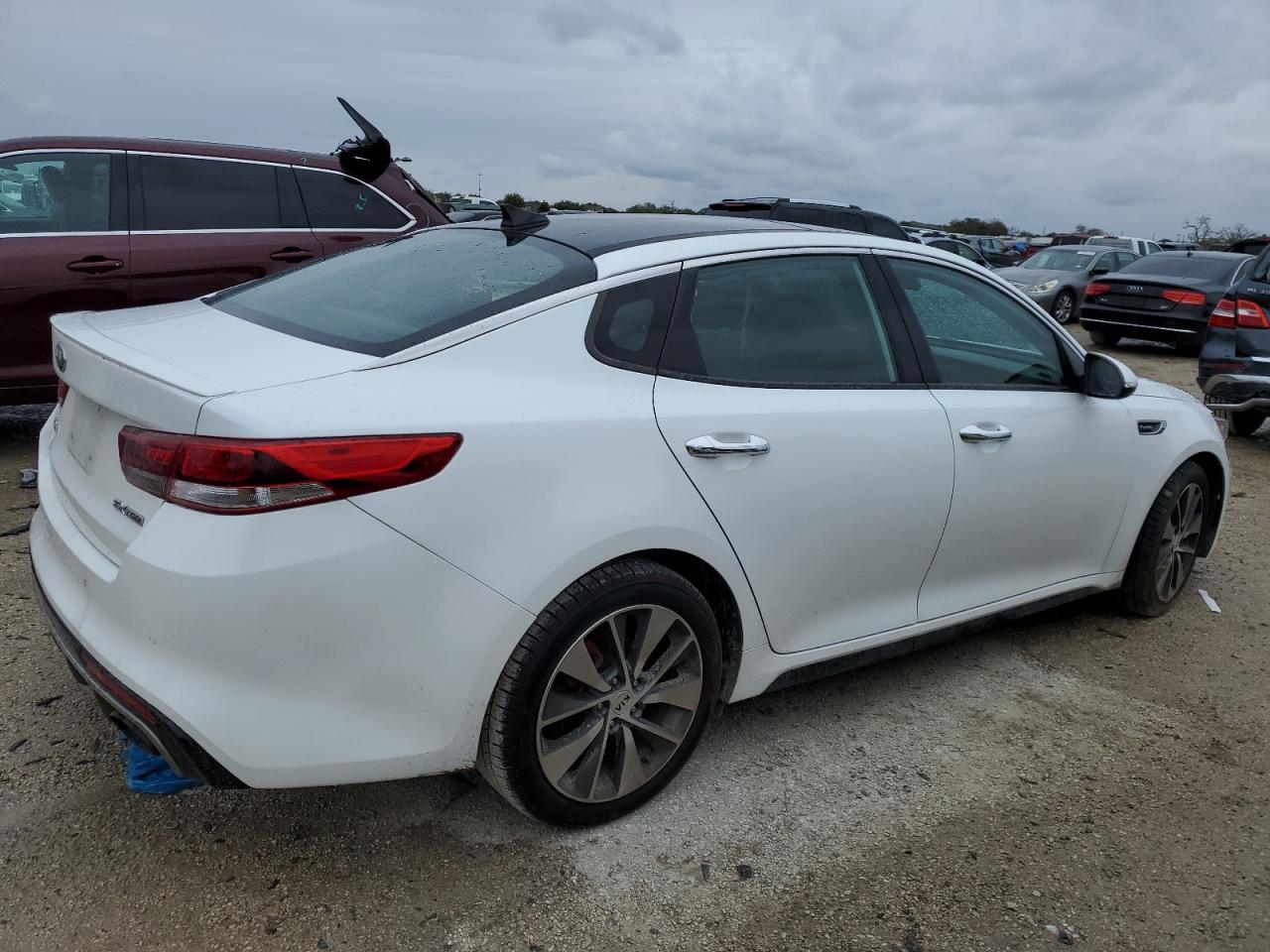Изображение 3 2016 KIA OPTIMA SX 2016 с VIN 5XXGW4L24GG050247