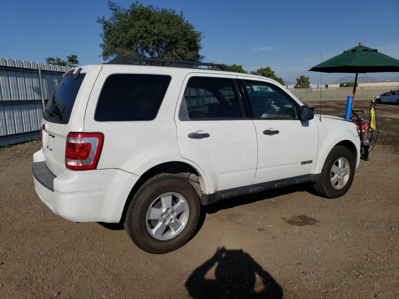 Image 3 of 2008 FORD ESCAPE XLT 2008 with VIN 1FMCU03148KC33431