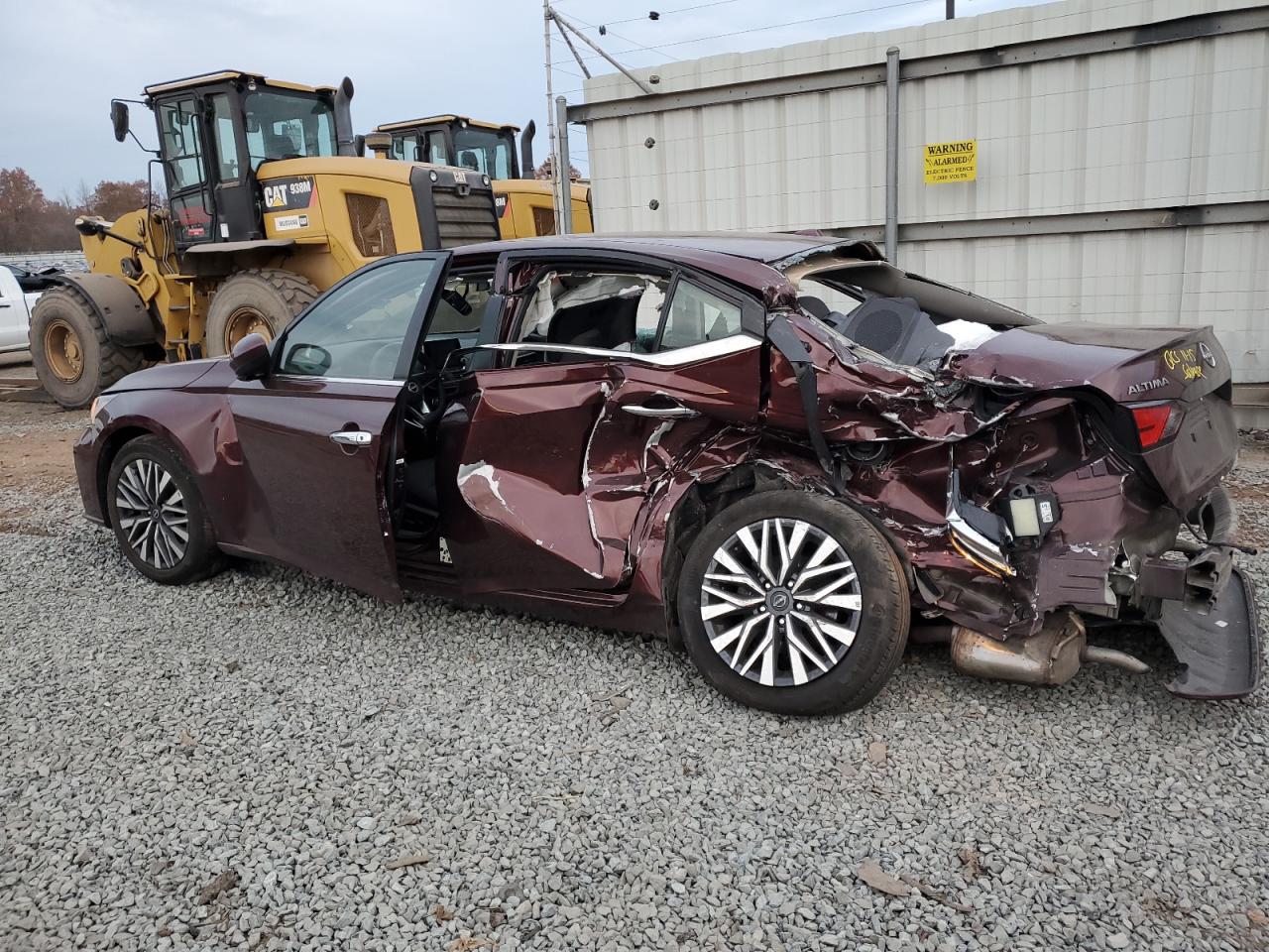 Изображение 2 2023 NISSAN ALTIMA SV 2023 с VIN 1N4BL4DV3PN316427