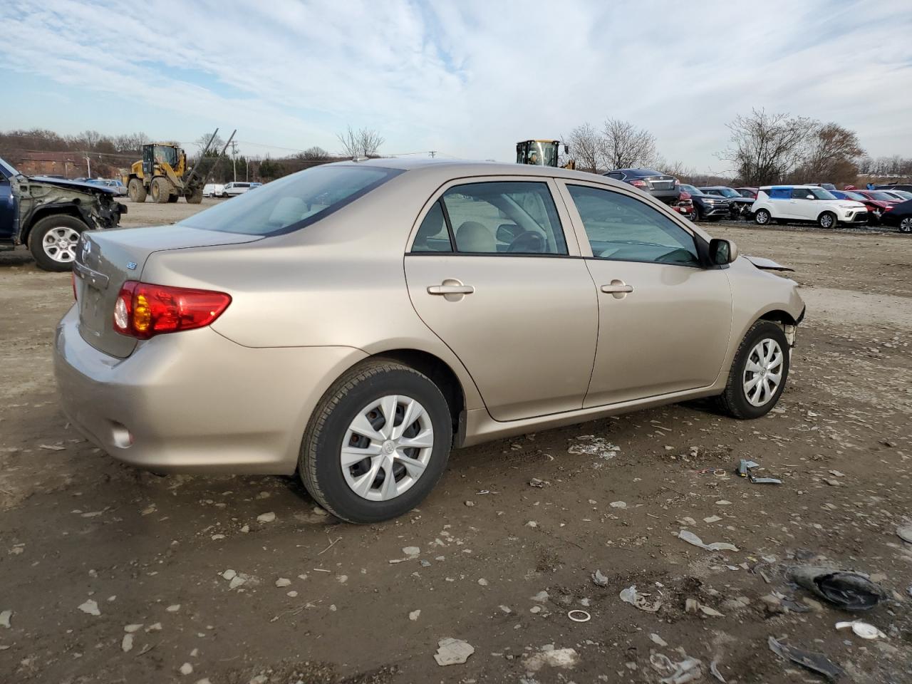 Изображение 3 2010 TOYOTA COROLLA BASE 2010 с VIN 2T1BU4EE5AC407988