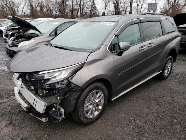 Image 1 of 2023 TOYOTA SIENNA XLE 2023 with VIN 5TDJRKEC1PS158105