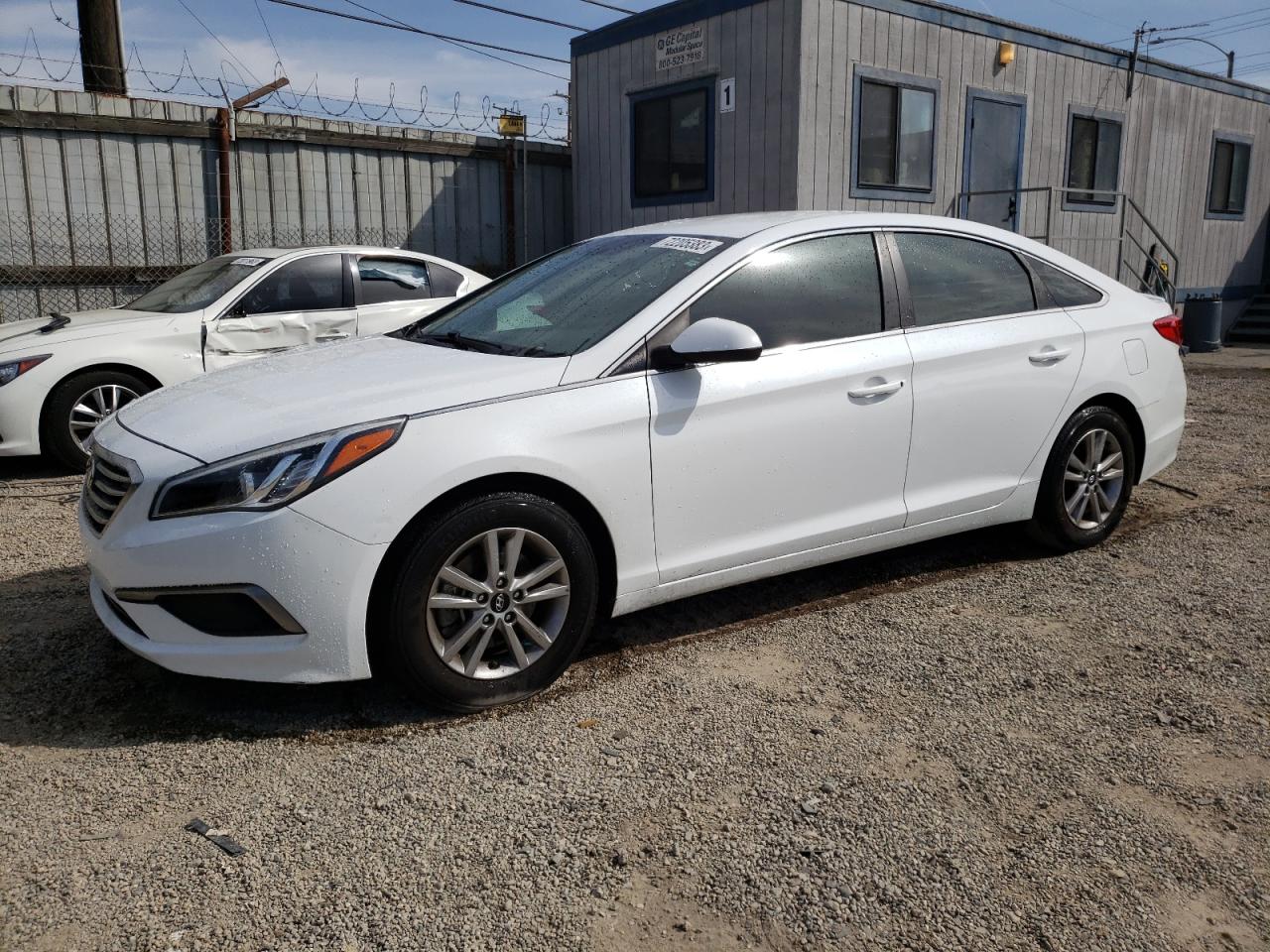 Изображение 1 2016 HYUNDAI SONATA SE 2016 с VIN 5NPE24AF6GH304277