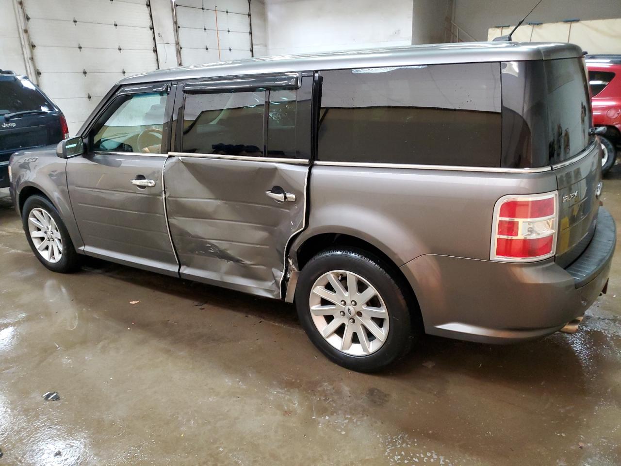 Image 2 of 2009 FORD FLEX SEL 2009 with VIN 2FMDK52C29BA80571