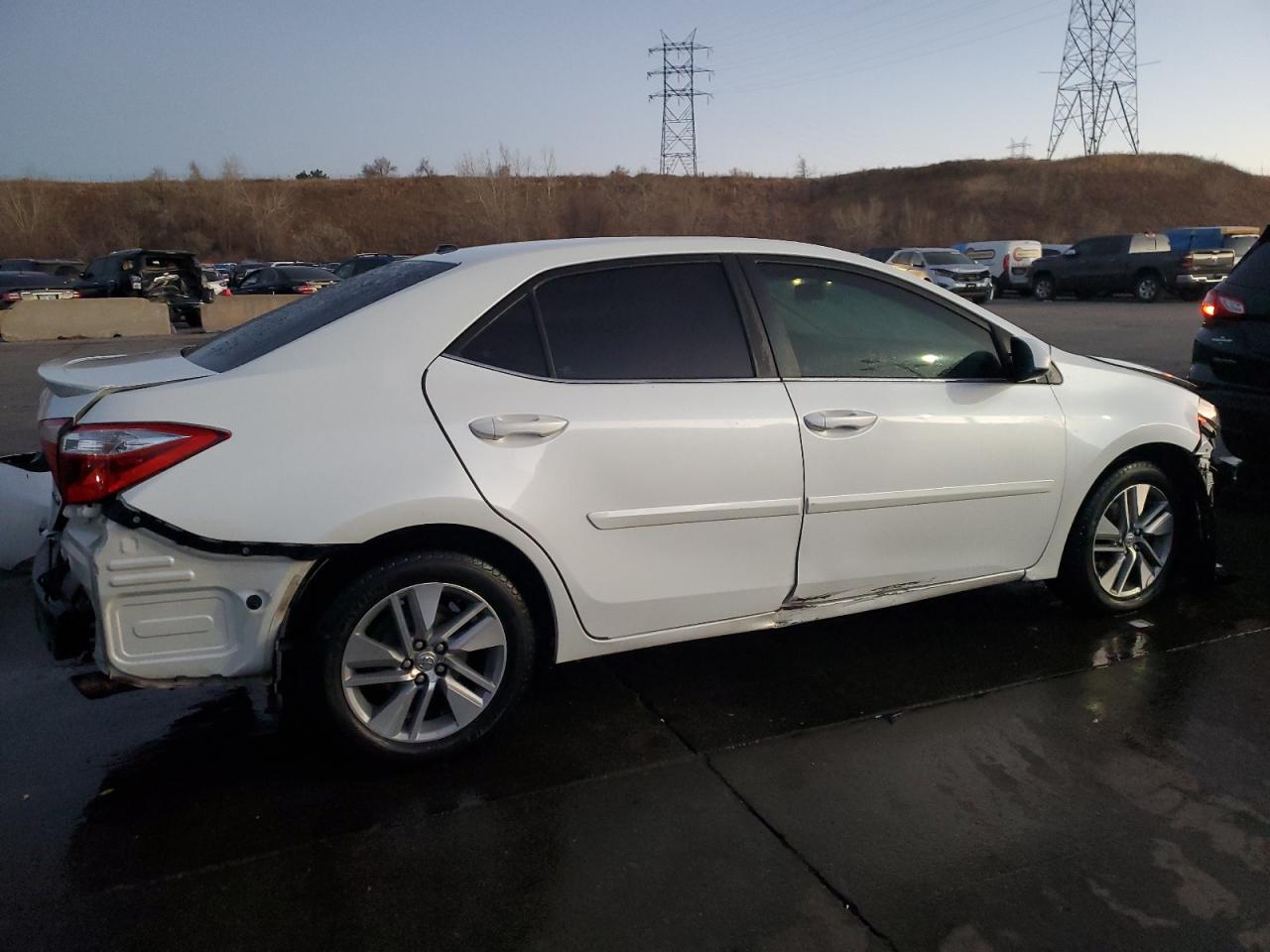 Image 3 of 2014 TOYOTA COROLLA ECO 2014 with VIN 5YFBPRHE9EP066391