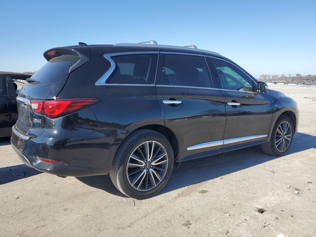 Obraz 3 z 2018 INFINITI QX60  2018 z VIN 5N1DL0MN2JC513616