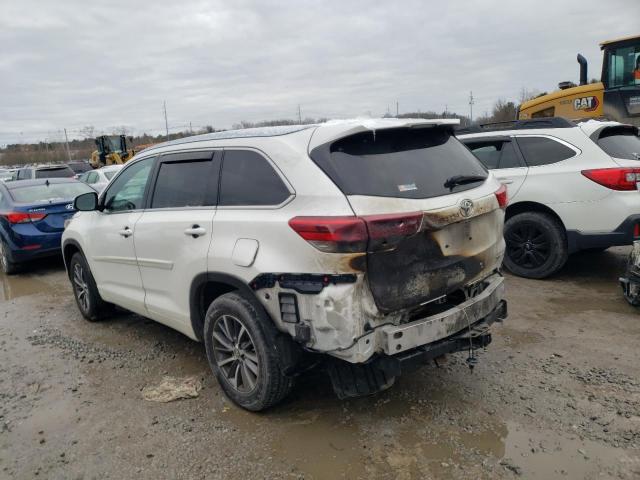 Image 2 of 2018 TOYOTA HIGHLANDER SE 2018 with VIN 5TDJZRFH2JS887059