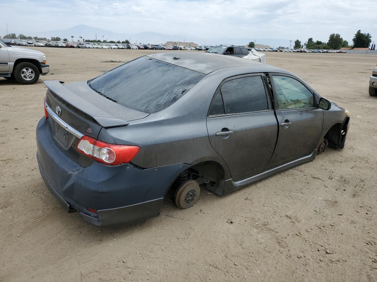Image 3 of 2011 TOYOTA COROLLA BASE 2011 with VIN 2T1BU4EEXBC684881