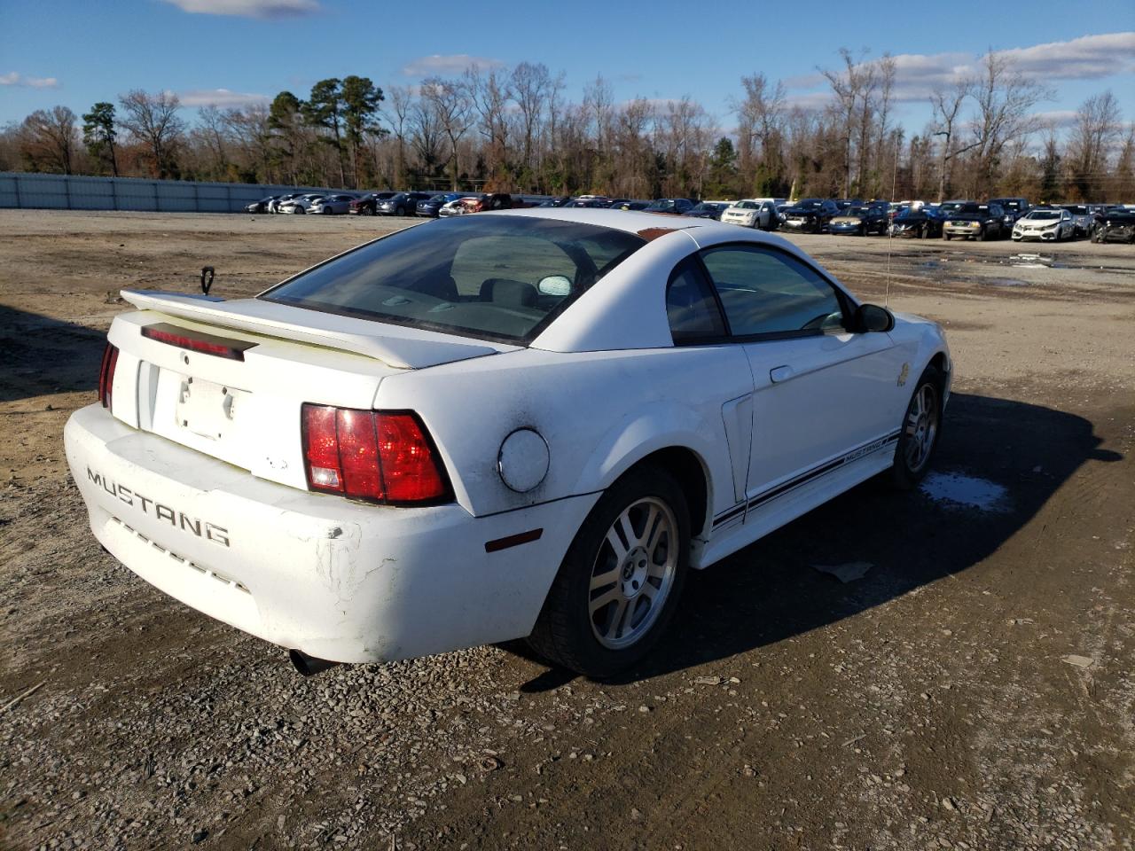 Image 3 of 2000 FORD MUSTANG  2000 with VIN 1FAFP4049YF109183