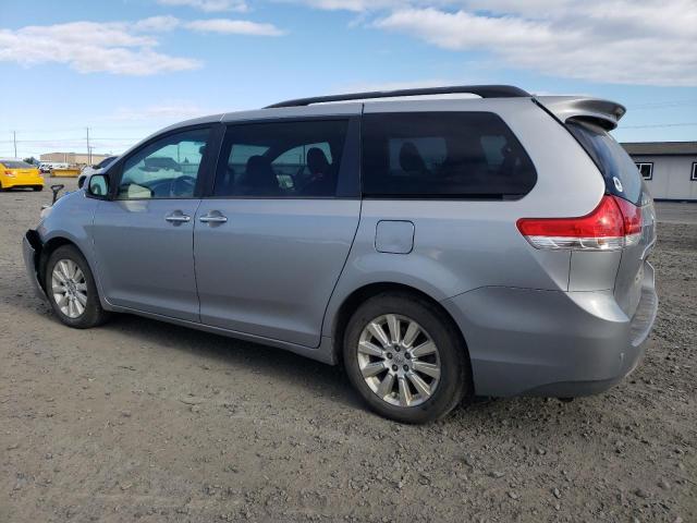 Obraz 2 z 2012 TOYOTA SIENNA XLE 2012 z VIN 5TDDK3DC3CS047154