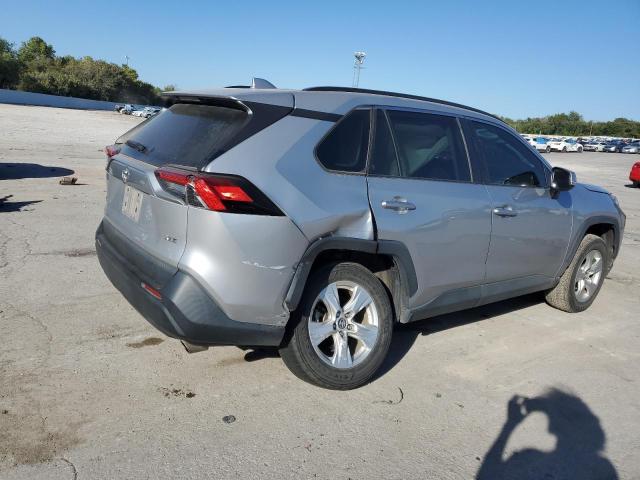 Obraz 3 z 2020 TOYOTA RAV4 XLE 2020 z VIN 2T3W1RFV4LW080580