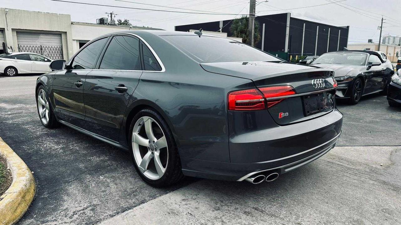 Obraz 3 z 2015 AUDI S8 QUATTRO 2015 z VIN WAUK2AFD8FN017446