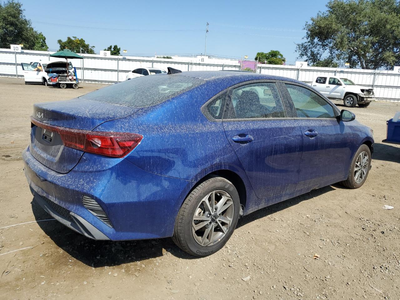 Obraz 3 z 2023 KIA FORTE LX 2023 z VIN 3KPF24AD5PE548607