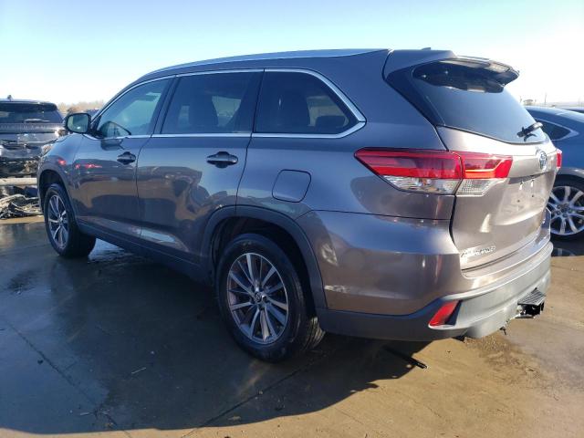 Image 2 of 2019 TOYOTA HIGHLANDER SE 2019 with VIN 5TDKZRFH4KS551161