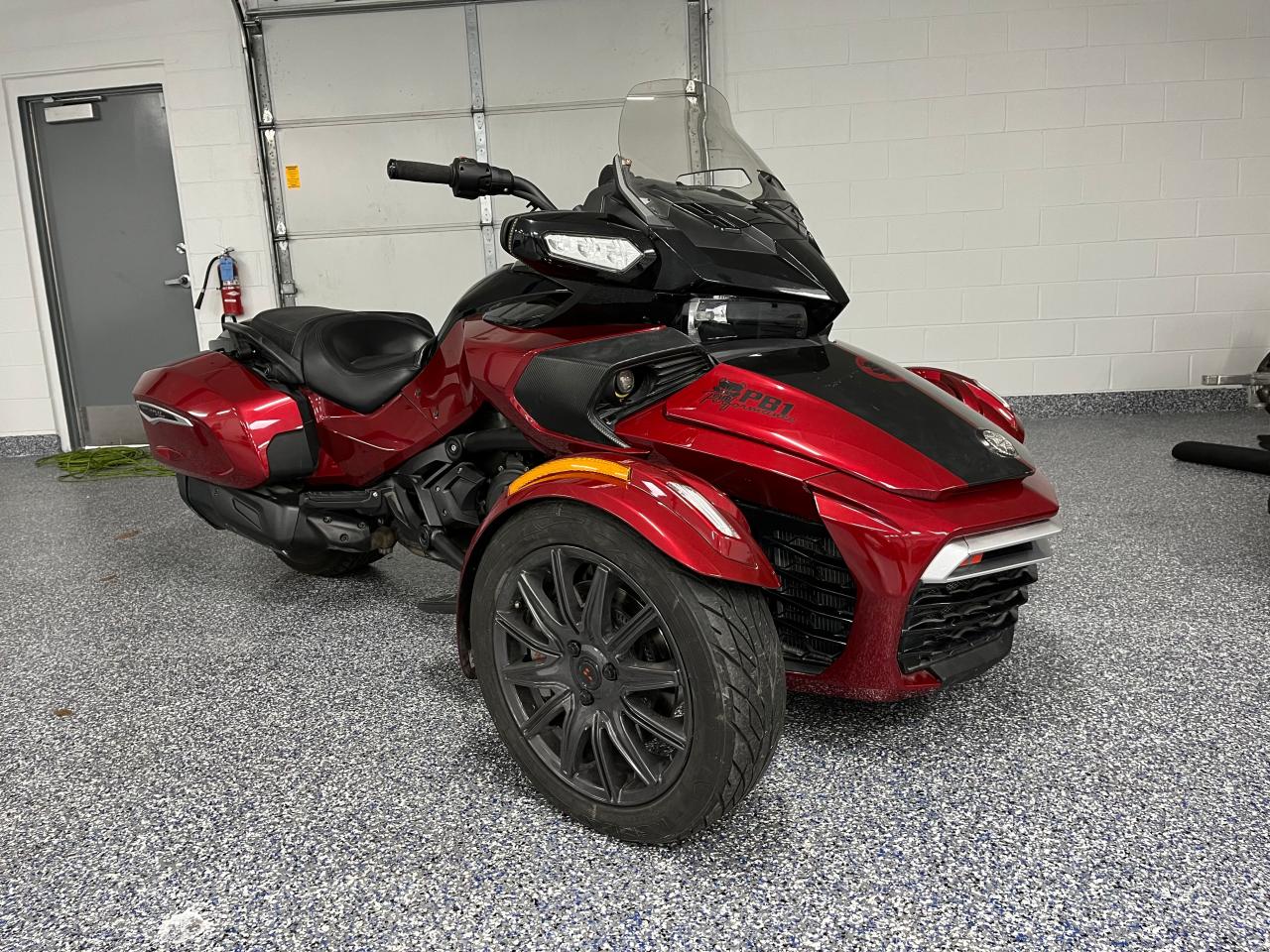 Изображение 1 2017 CAN-AM SPYDER ROADSTER F3-T 2017 с VIN 2BXREDD28HV000428