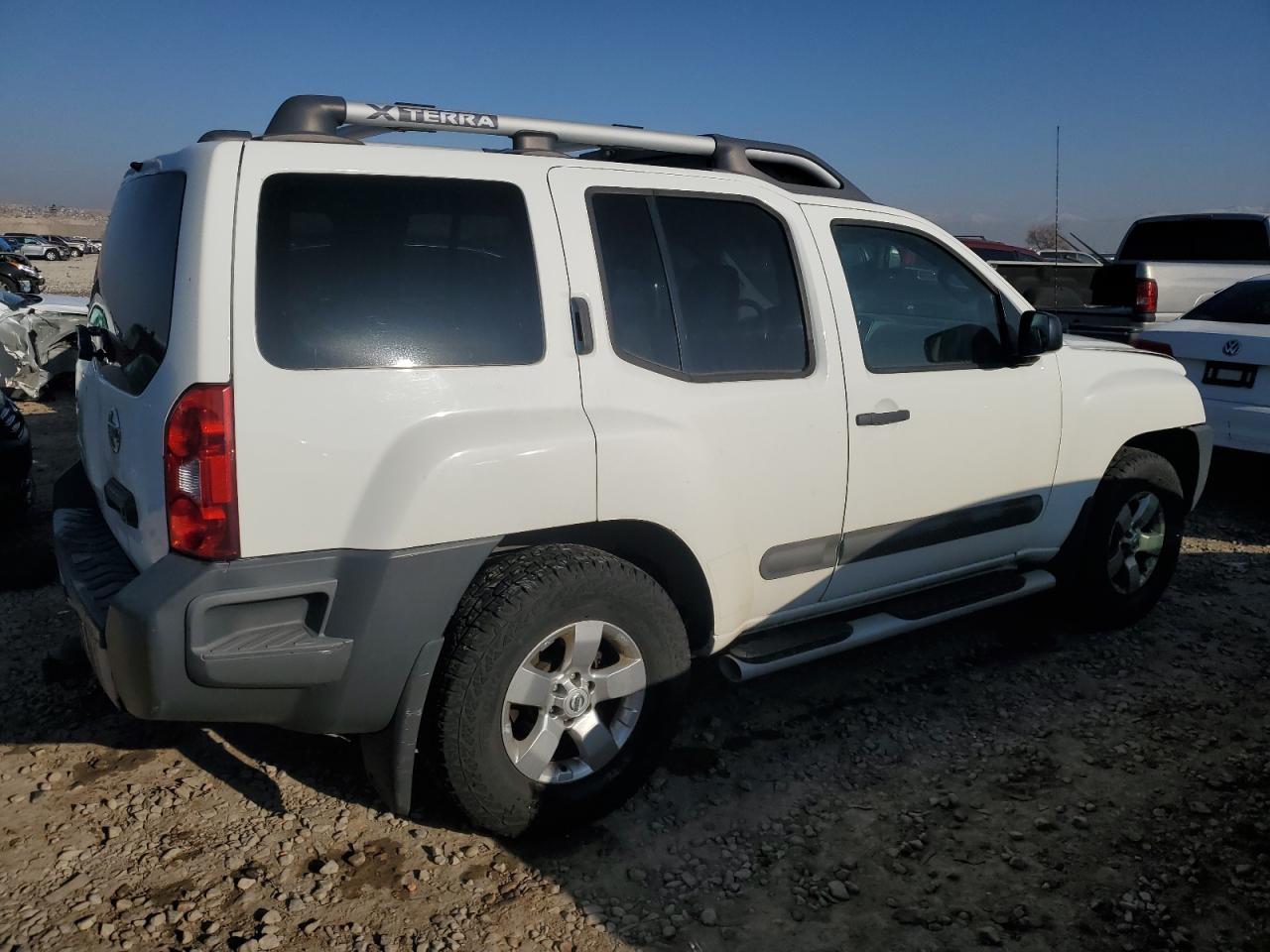 Image 3 of 2013 NISSAN XTERRA X 2013 with VIN 5N1AN0NW8DN811424