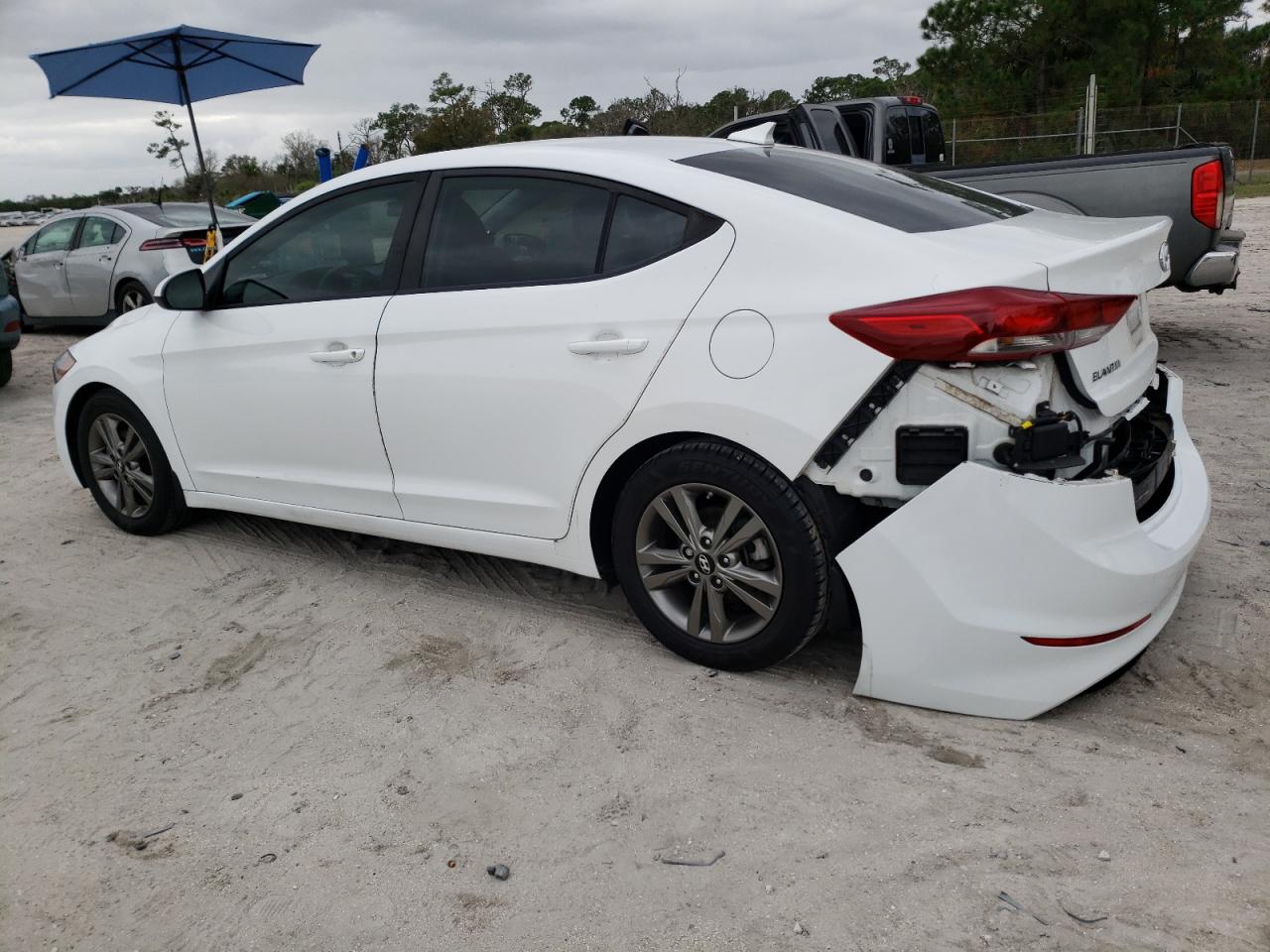 Изображение 2 2018 HYUNDAI ELANTRA SEL 2018 с VIN 5NPD84LF9JH237639