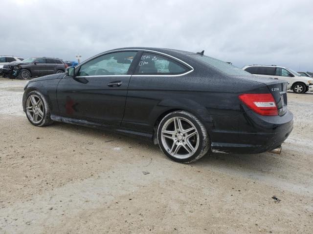 Image 2 of 2014 MERCEDES-BENZ C 250 2014 with VIN WDDGJ4HBXEG220579