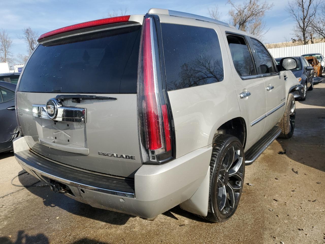 Изображение 3 2007 CADILLAC ESCALADE LUXURY 2007 с VIN 1GYFK63807R361351