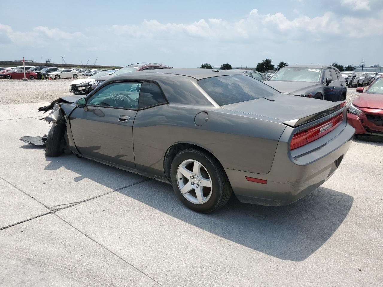 Image 2 of 2010 DODGE CHALLENGER SE 2010 with VIN 2B3CJ4DV4AH212664