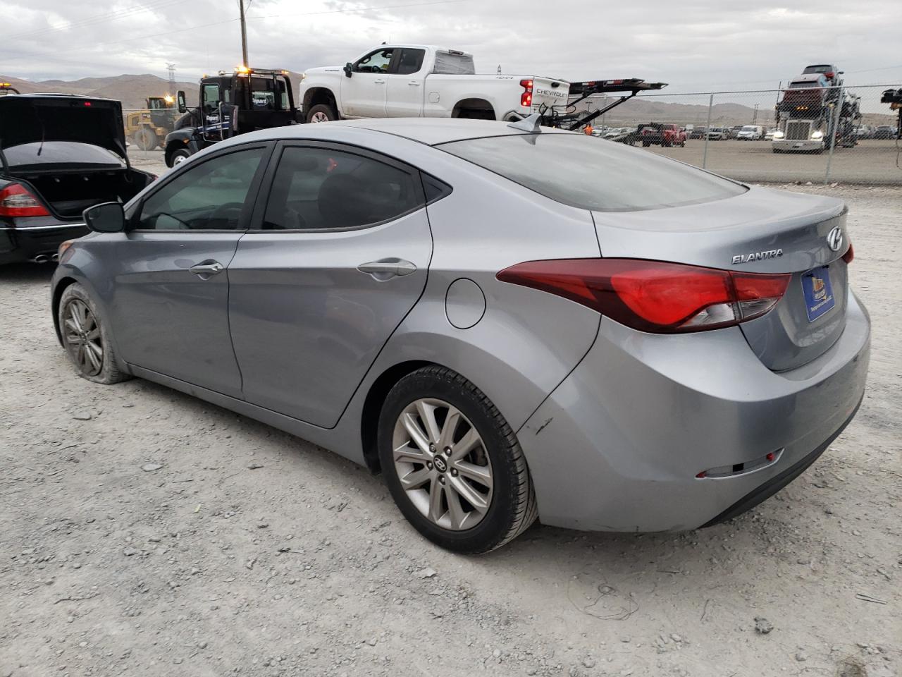 Изображение 2 2015 HYUNDAI ELANTRA SE 2015 с VIN 5NPDH4AE1FH607225