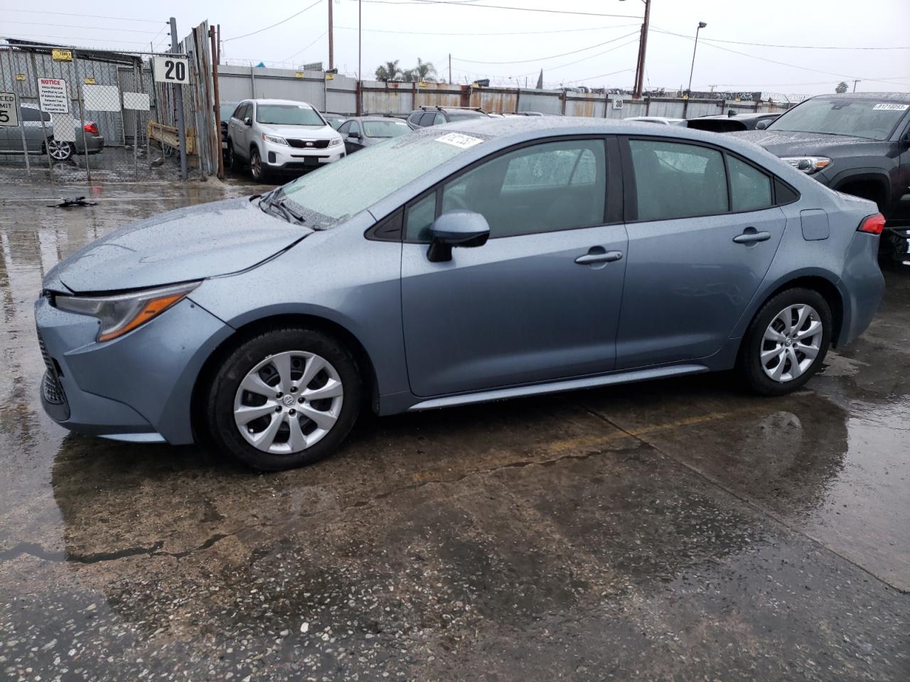 Obraz 1 z 2020 TOYOTA COROLLA LE 2020 z VIN 5YFEPRAE1LP096537