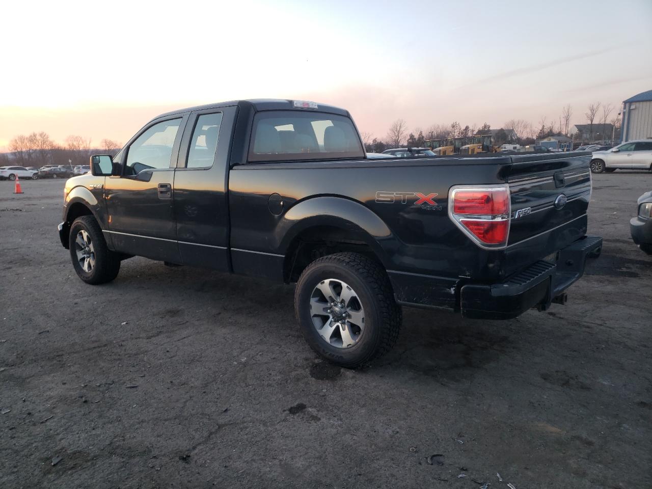 Image 2 of 2013 FORD F150 SUPER CAB 2013 with VIN 1FTFX1EF1DFC61049