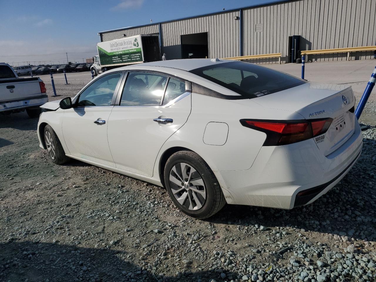Изображение 2 2020 NISSAN ALTIMA S 2020 с VIN 1N4BL4BV0LC192786