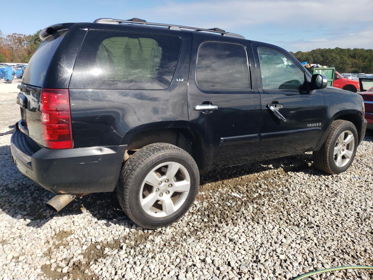 Image 3 of 2007 CHEVROLET TAHOE C1500 2007 with VIN 1GNFC13J77R402994