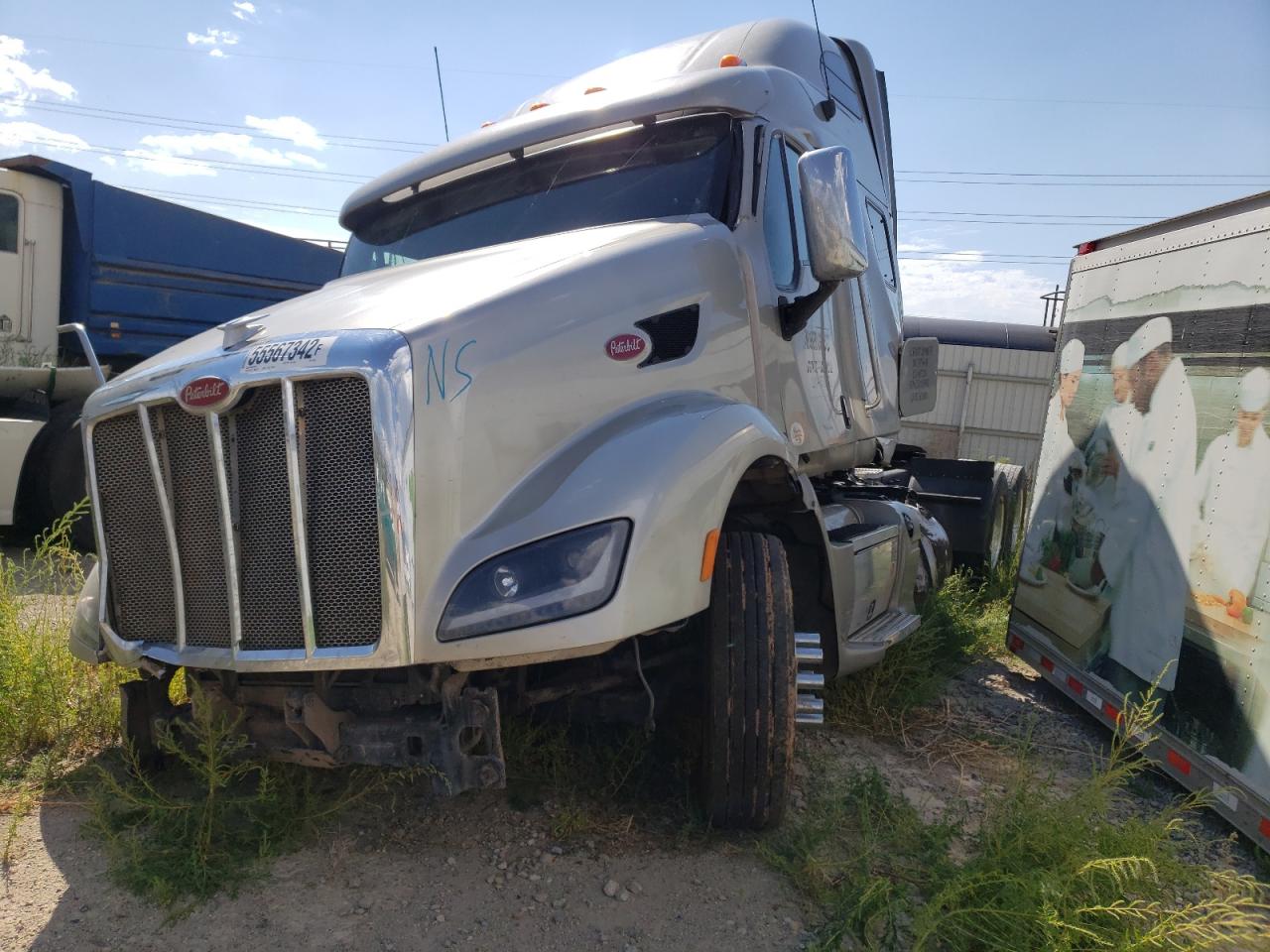 Image 2 of 2012 PETERBILT 587  2012 with VIN 1XP4D49X6CD133581