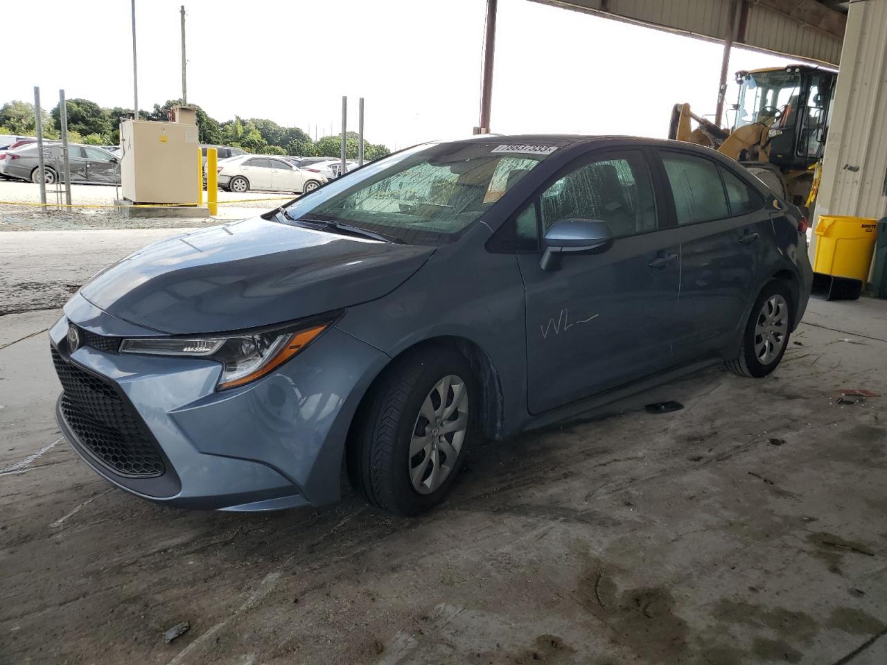 Image 1 of 2020 TOYOTA COROLLA LE 2020 with VIN 5YFEPRAE1LP089779