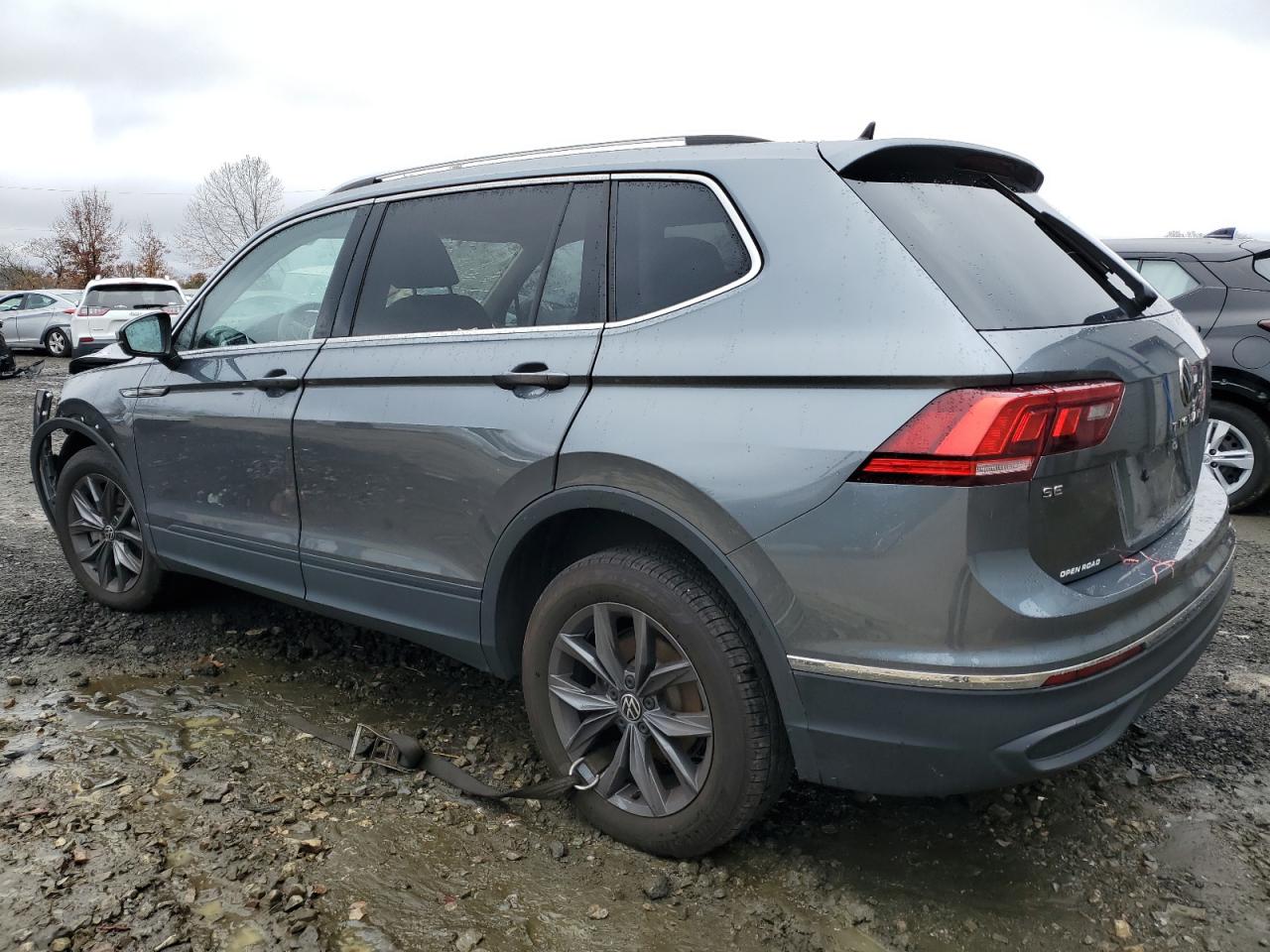 Image 2 of 2022 VOLKSWAGEN TIGUAN SE 2022 with VIN 3VV2B7AX8NM127642
