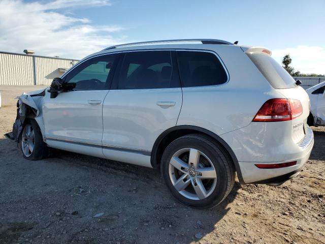 Image 2 of 2014 VOLKSWAGEN TOUAREG V6 TDI 2014 with VIN WVGEP9BP3ED006743