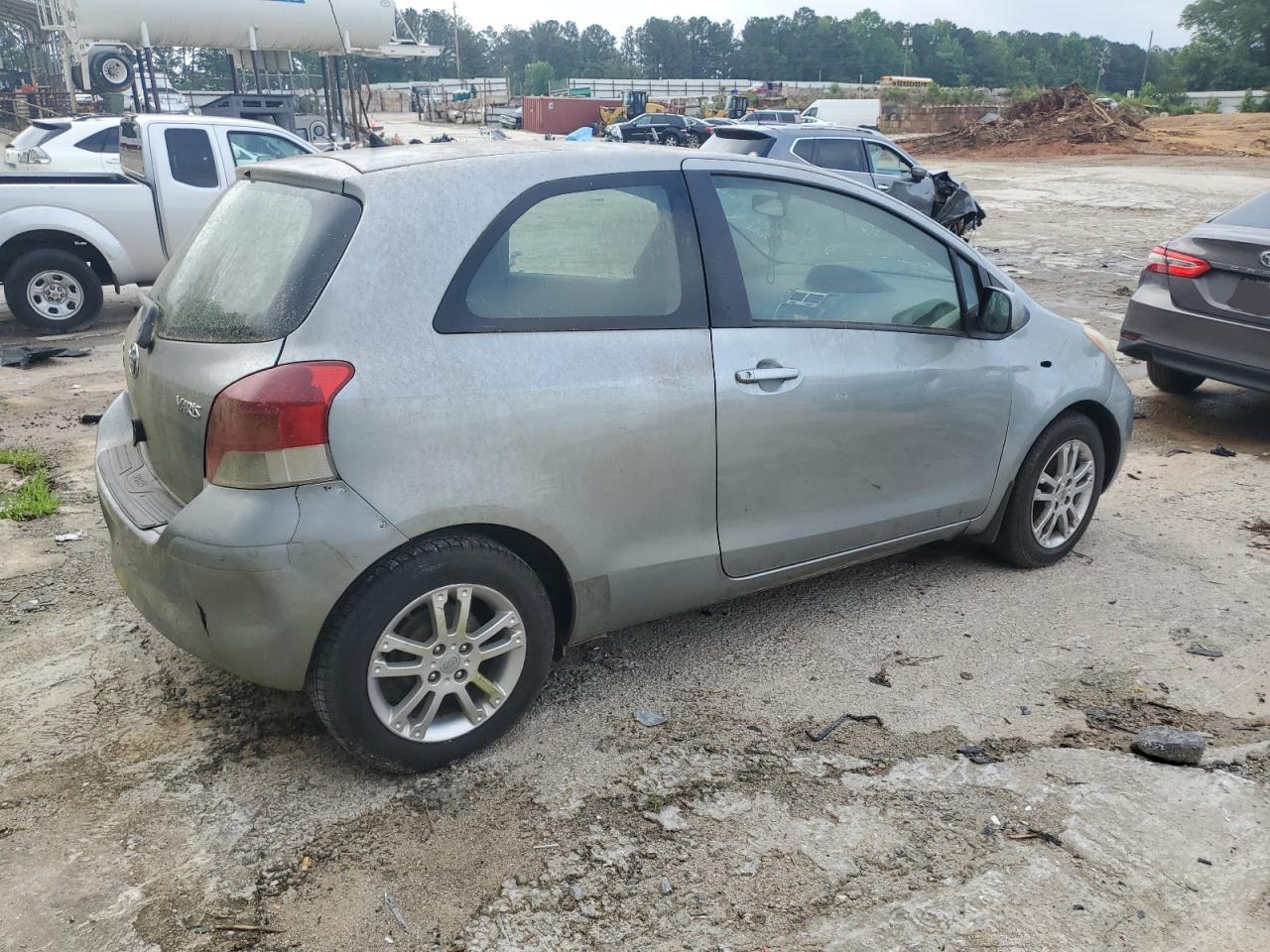 Obraz 3 z 2011 TOYOTA YARIS  2011 z VIN JTDJT4K34B5326657