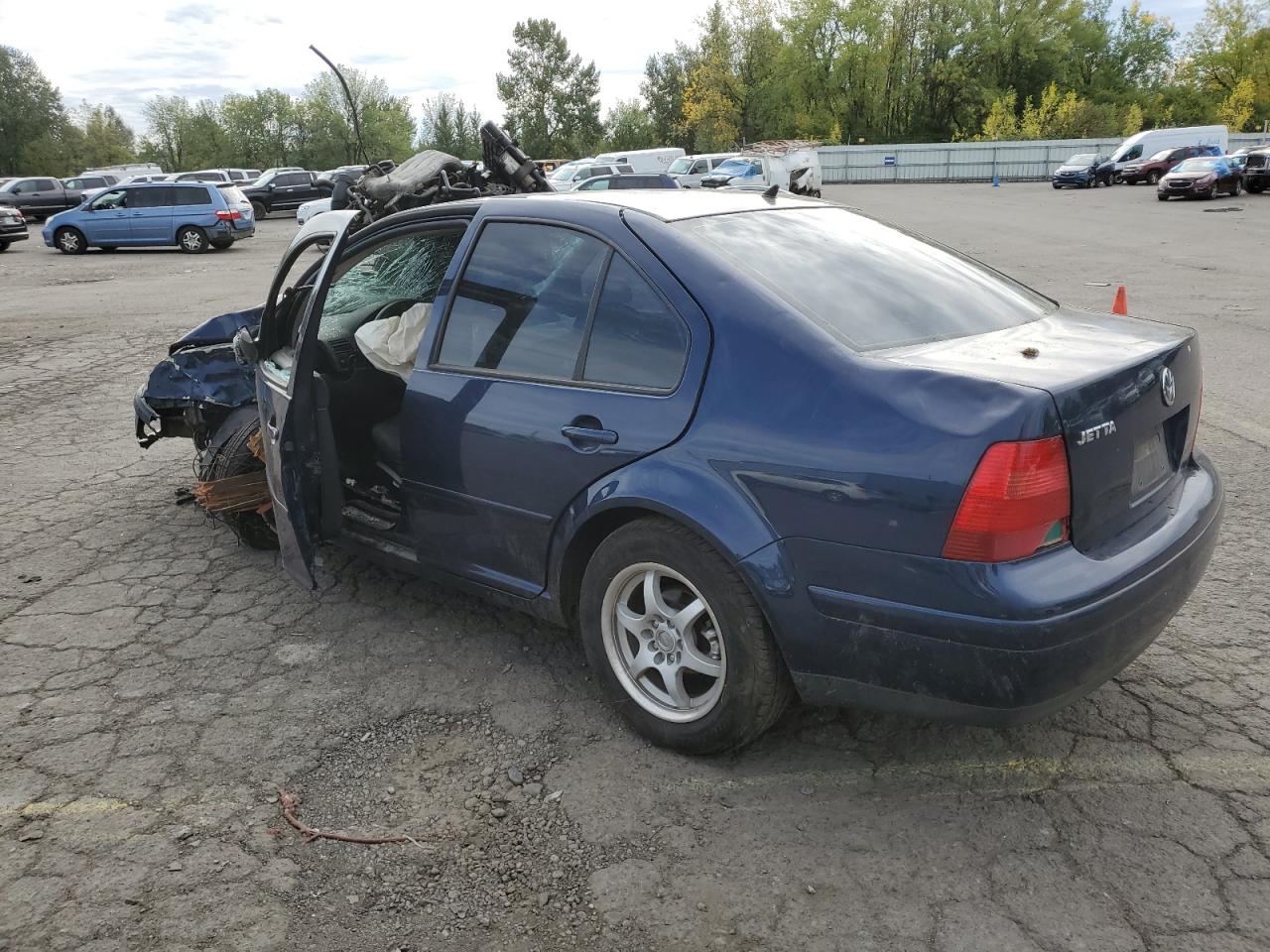 Image 2 of 2002 VOLKSWAGEN JETTA GL 2002 with VIN 3VWRB69M12M038067