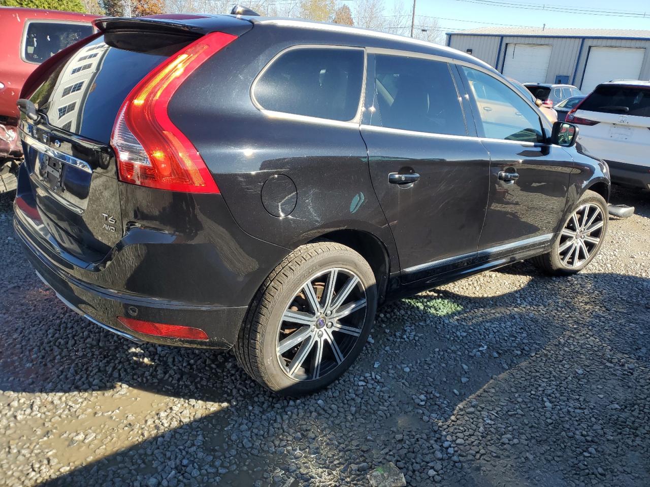Image 3 of 2017 VOLVO XC60 T6 INSCRIPTION 2017 with VIN YV449MRU9H2087768