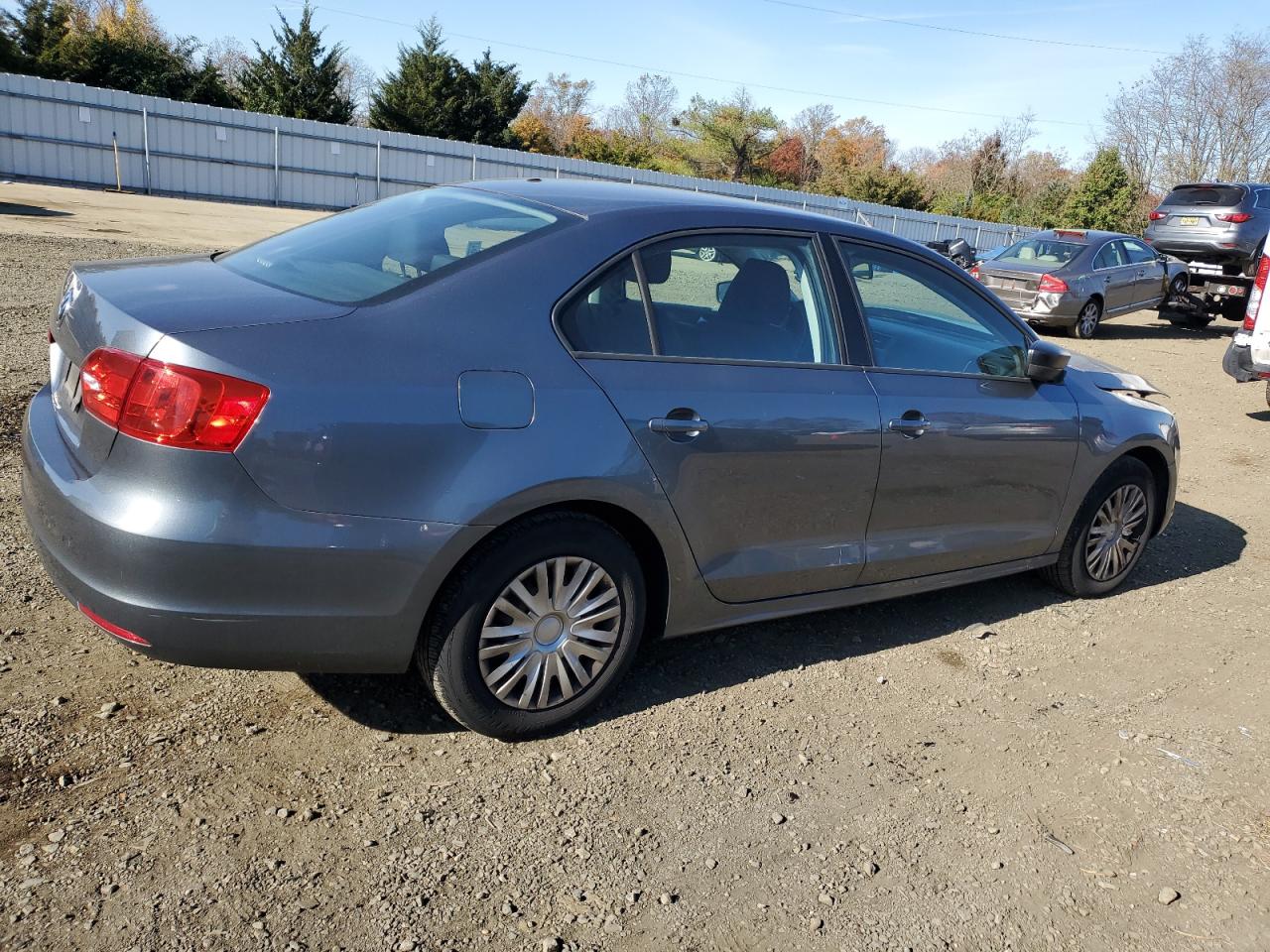 Image 3 of 2014 VOLKSWAGEN JETTA BASE 2014 with VIN 3VW2K7AJ0EM255719