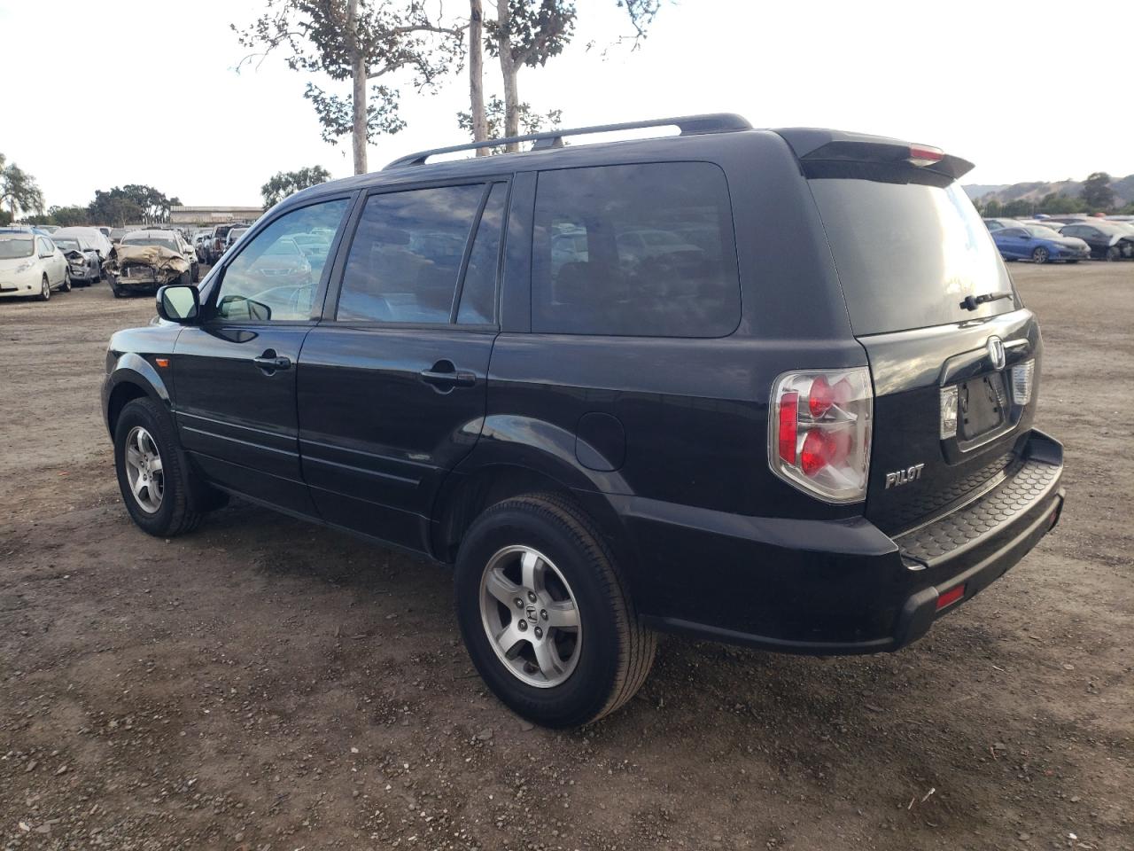 Image 2 of 2006 HONDA PILOT EX 2006 with VIN 5FNYF28596B027480